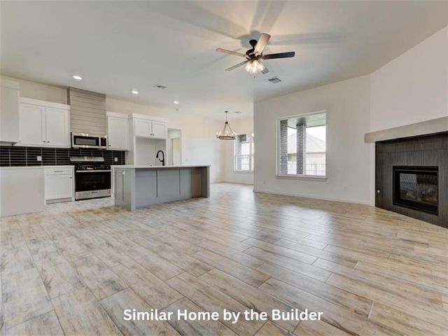 1949 W Crossbow Way, Mustang, OK 73064