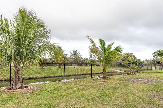 2108 SW Monterrey Lane, Port St. Lucie, FL 34953