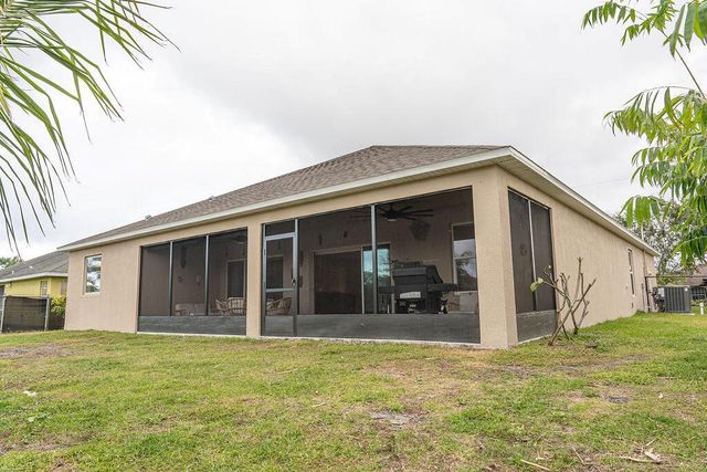 2108 SW Monterrey Lane, Port St. Lucie, FL 34953