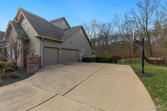 12765 Zacharys Ridge, Sunset Hills, MO 63127