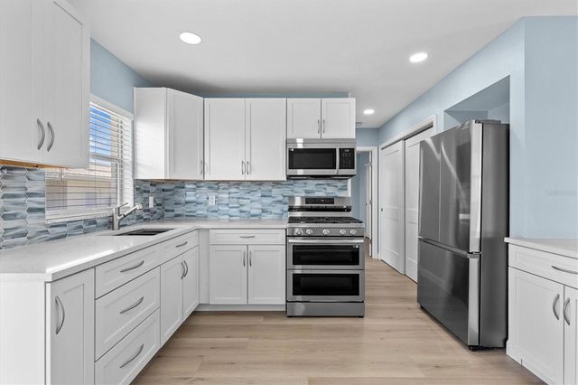 12400 PARK BOULEVARD 210, Seminole, FL 33772