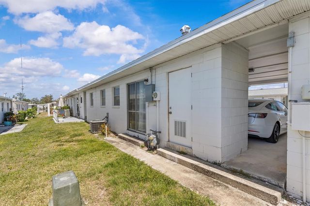 12400 PARK BOULEVARD 210, Seminole, FL 33772