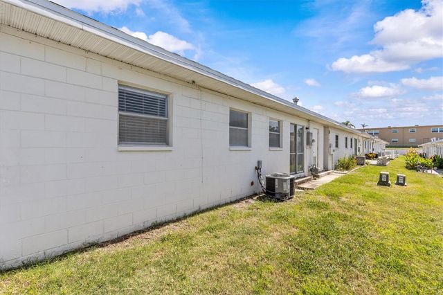 12400 PARK BOULEVARD 210, Seminole, FL 33772