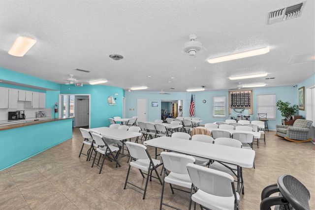 12400 PARK BOULEVARD 210, Seminole, FL 33772