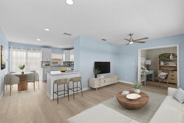 12400 PARK BOULEVARD 210, Seminole, FL 33772