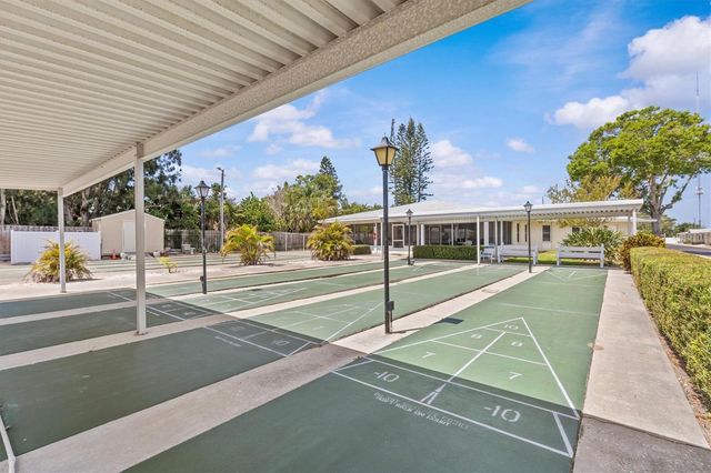 12400 PARK BOULEVARD 210, Seminole, FL 33772