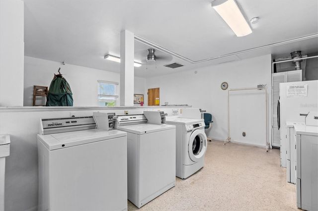 12400 PARK BOULEVARD 210, Seminole, FL 33772