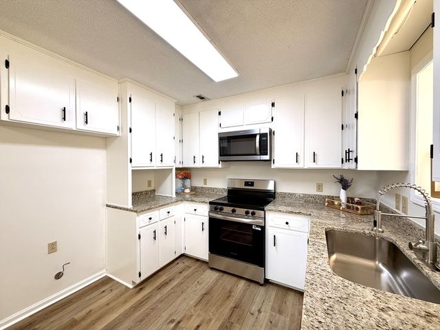 1704 Lafollette Rd, Slocomb, AL 36375