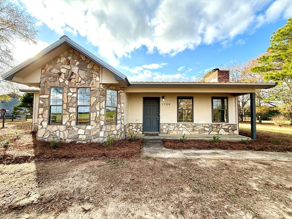 1704 Lafollette Rd, Slocomb, AL 36375