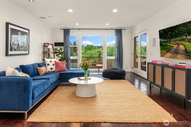 3309 37th Place S, Seattle, WA 98144