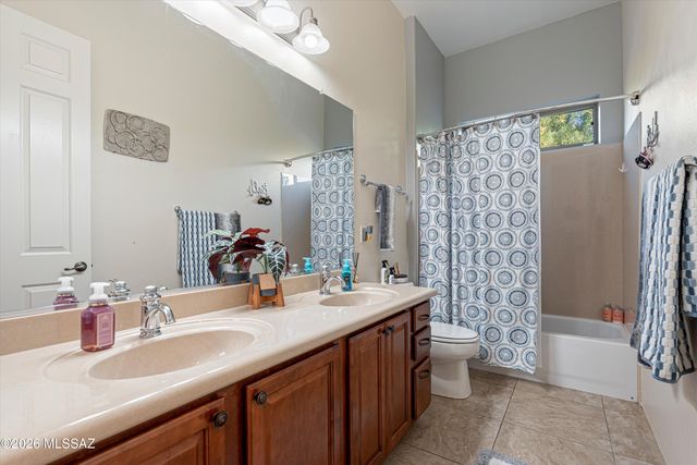 10528 S Coyote Melon Loop, Vail, AZ 85641