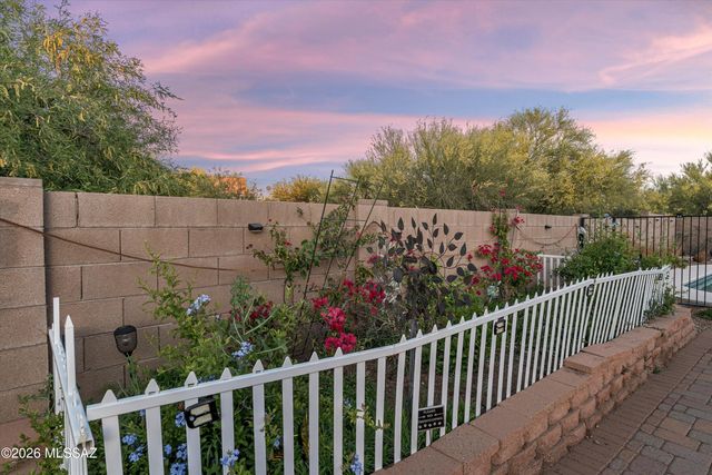 10528 S Coyote Melon Loop, Vail, AZ 85641