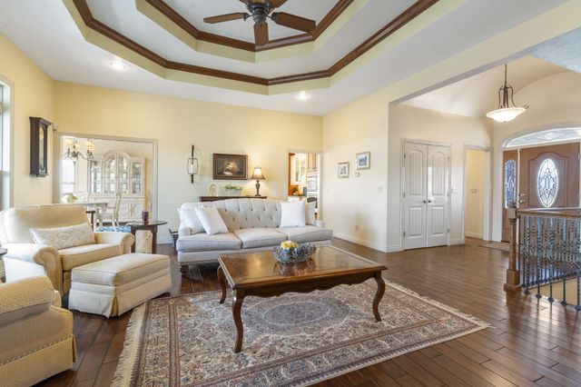 122 Arabian Way, Saddlebrooke, MO 65630