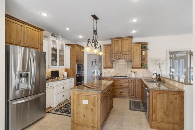 122 Arabian Way, Saddlebrooke, MO 65630