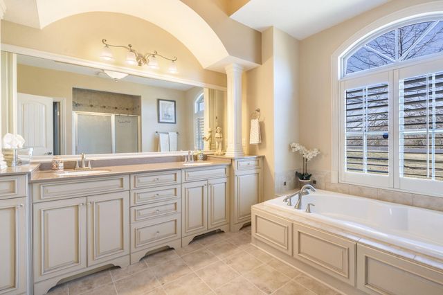 122 Arabian Way, Saddlebrooke, MO 65630