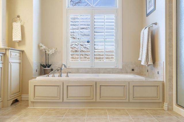 122 Arabian Way, Saddlebrooke, MO 65630