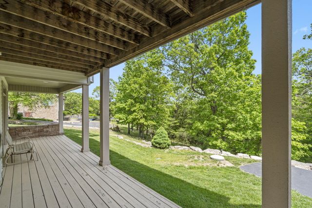 122 Arabian Way, Saddlebrooke, MO 65630