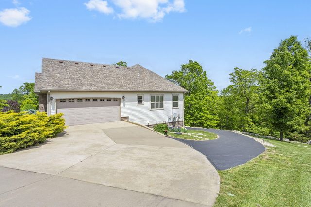 122 Arabian Way, Saddlebrooke, MO 65630