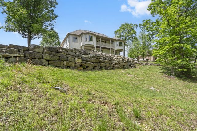 122 Arabian Way, Saddlebrooke, MO 65630