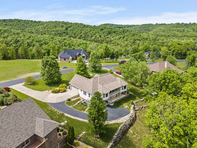 122 Arabian Way, Saddlebrooke, MO 65630