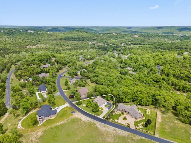 122 Arabian Way, Saddlebrooke, MO 65630