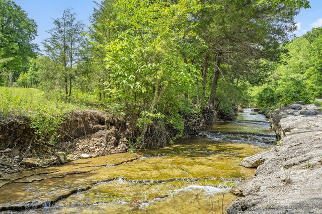 122 Arabian Way, Saddlebrooke, MO 65630