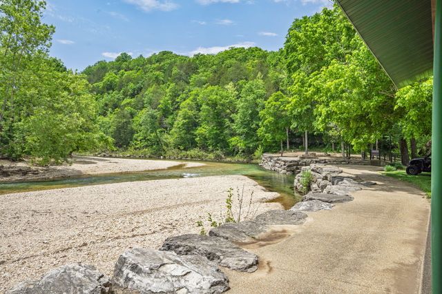 122 Arabian Way, Saddlebrooke, MO 65630