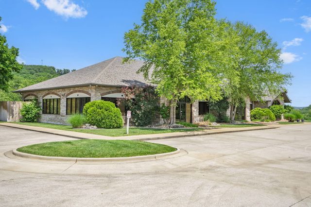 122 Arabian Way, Saddlebrooke, MO 65630