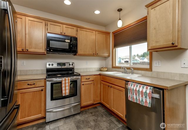 231 Easton Avenue W, Eatonville, WA 98328