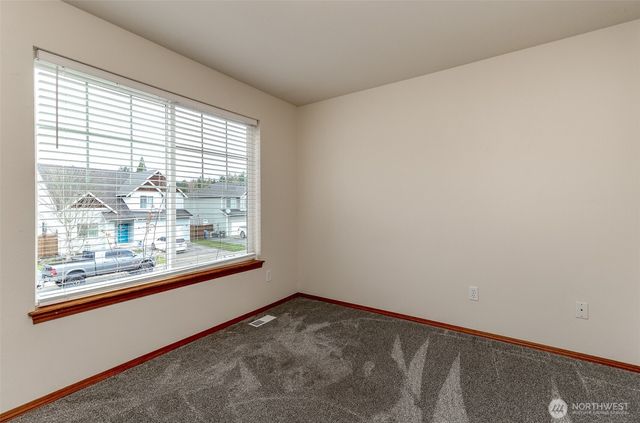 231 Easton Avenue W, Eatonville, WA 98328