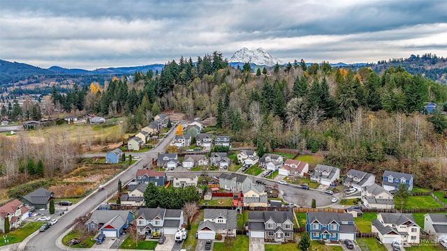 231 Easton Avenue W, Eatonville, WA 98328