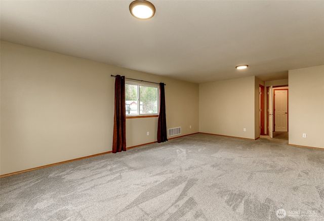 231 Easton Avenue W, Eatonville, WA 98328