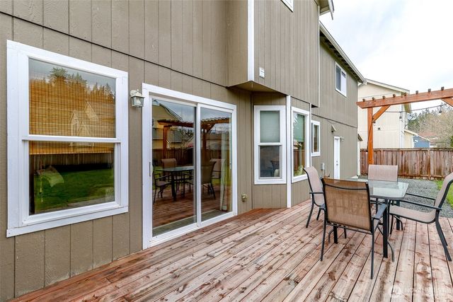 231 Easton Avenue W, Eatonville, WA 98328