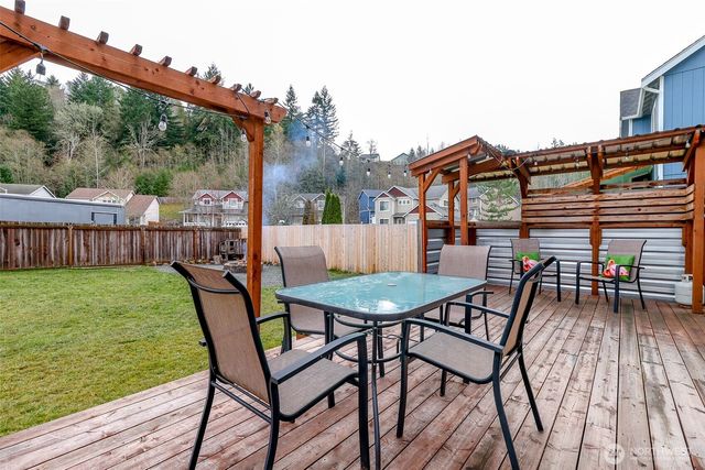 231 Easton Avenue W, Eatonville, WA 98328