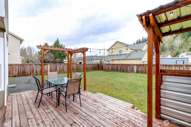 231 Easton Avenue W, Eatonville, WA 98328