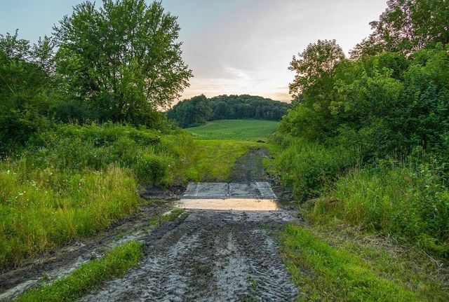 N34701 County Road S, Preston Twp, WI 54616