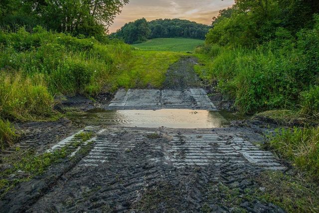 N34701 County Road S, Preston Twp, WI 54616