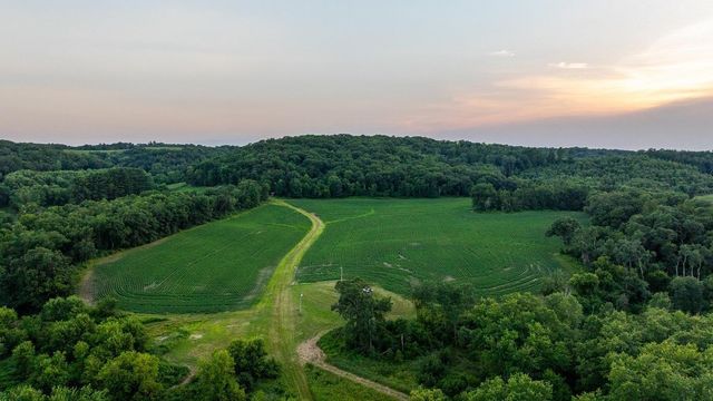 N34701 County Road S, Preston Twp, WI 54616