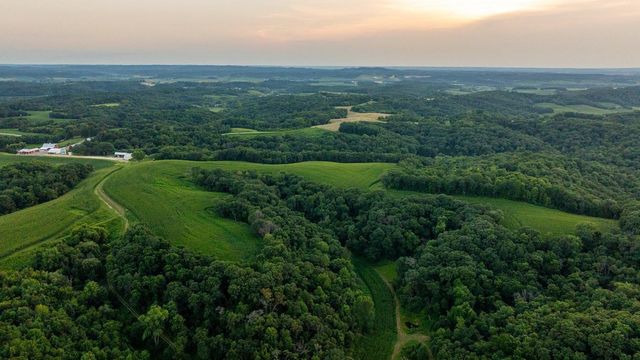 N34701 County Road S, Preston Twp, WI 54616