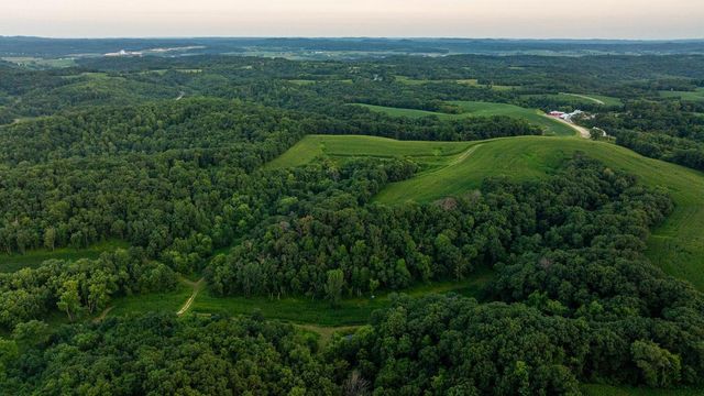 N34701 County Road S, Preston Twp, WI 54616