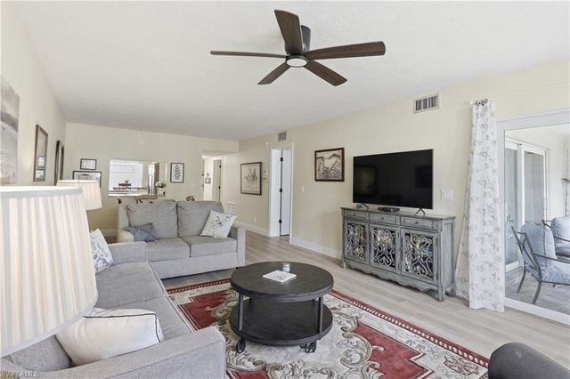 3371 N Key DR 105, North Fort Myers, FL 33903
