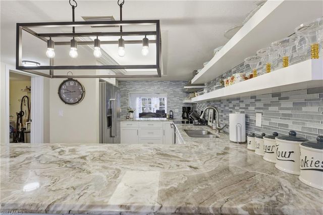 3371 N Key DR 105, North Fort Myers, FL 33903