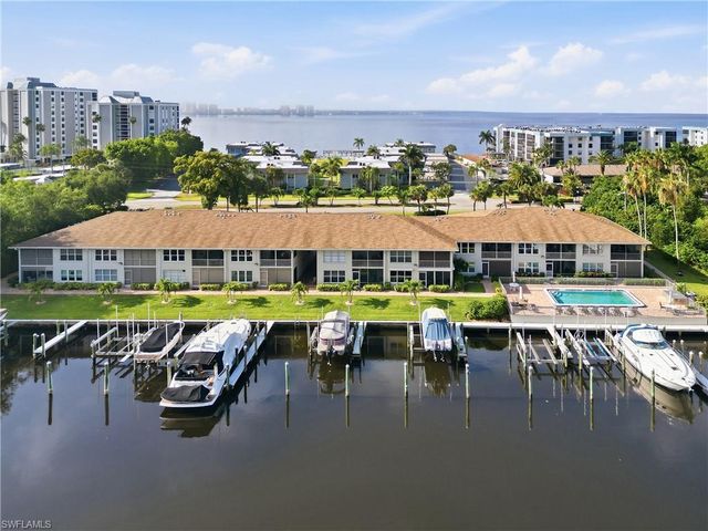 3371 N Key DR 105, North Fort Myers, FL 33903