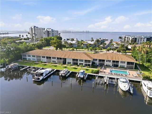 3371 N Key DR 105, North Fort Myers, FL 33903