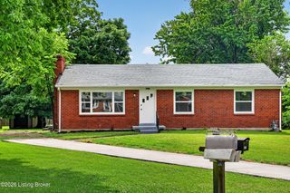 9801 Fireside Dr, Louisville, KY 40272