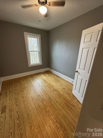 121 Falls Road, Badin, NC 28009