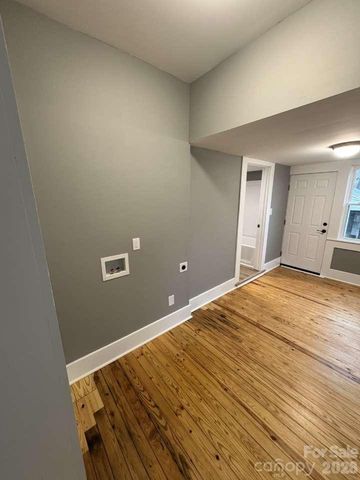 121 Falls Road, Badin, NC 28009