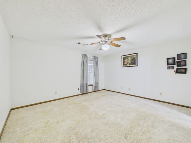 731 E Center, Cave City, AR 72521