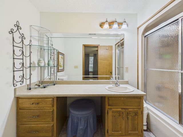731 E Center, Cave City, AR 72521
