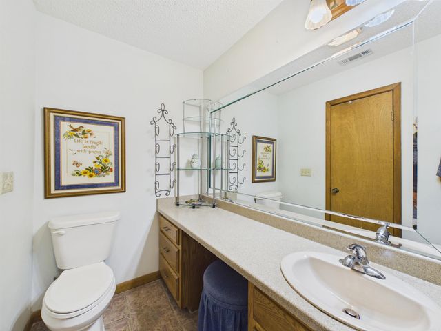 731 E Center, Cave City, AR 72521